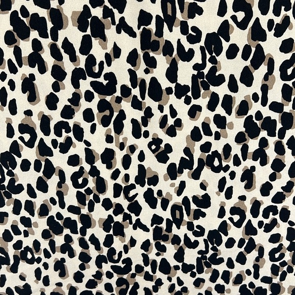Halogen Women’s Blouse Size Large 100% Polyester Leopard Print Black/Taupe/Tan - Picture 6 of 9